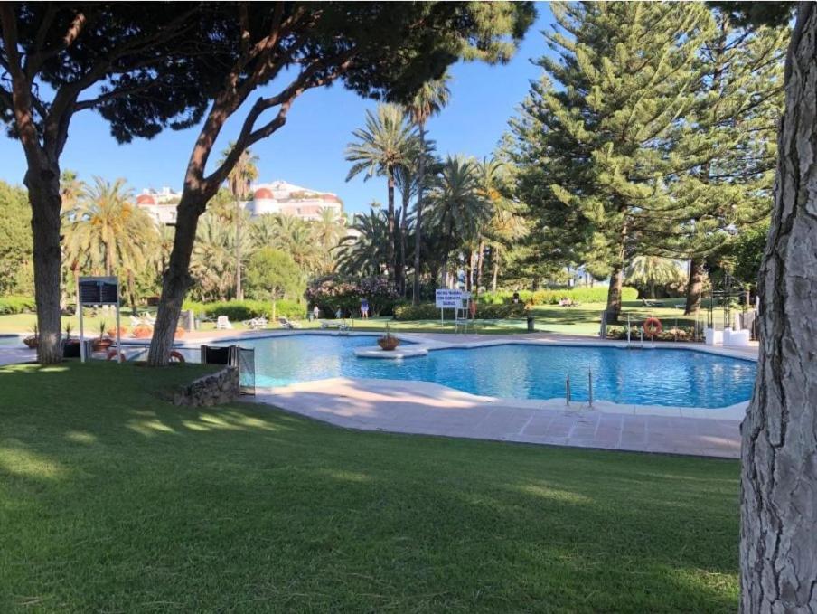 Apartment Playa Del Duque Ocean Club 1 *